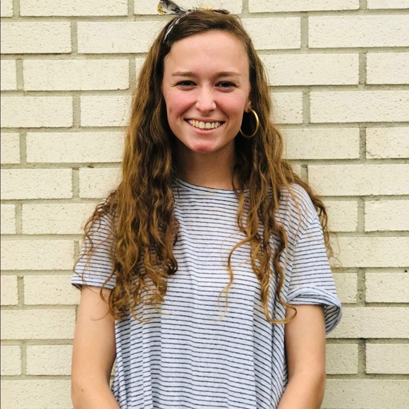 Meet your Posher, Sarah - Picture 2 of 5